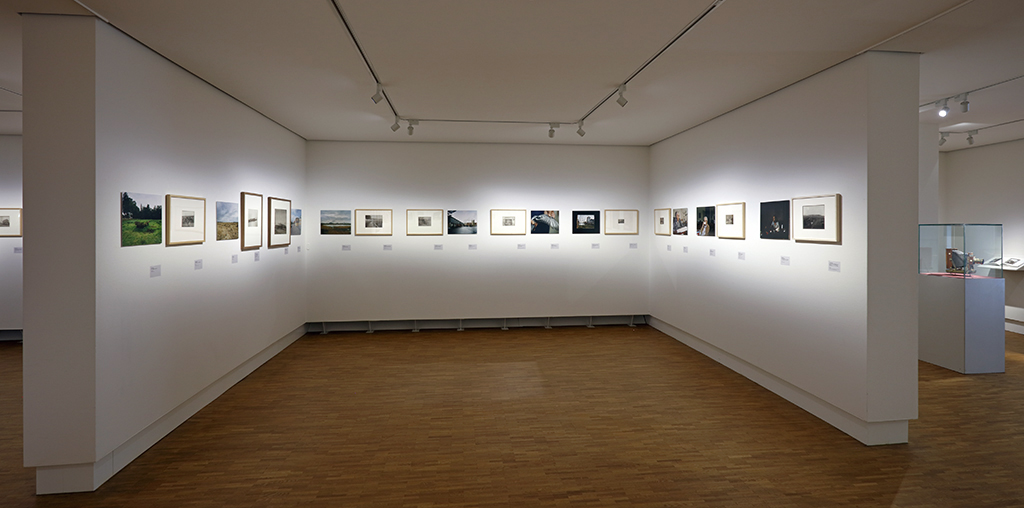 2018J0289 Gemeentemuseum Den Haag * Tentoonstelling: Dirk Kome toont Tonnis Post (FM, KR1097766) * In opdr. van: Bibliotheek * Datum opname: 14-5-2018 * Fotomuseum * J&M Zweerts Fotografie - www.zweerts.nl